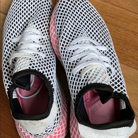 ADIDAS LADIES SHOES SIZE US8.5 - Picture 3 of 6